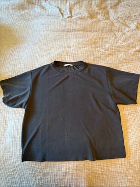 Boutique “Elle Grey”- Relaxed Black/Grey Short Sleeve Crew Neck Top- Large